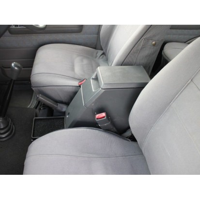 Coffre-fort sous la console d’une Toyota Land Cruiser 76 - de Front Runner
