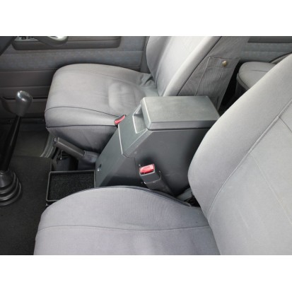 Coffre-fort sous la console d’une Toyota Land Cruiser 76 - de Front Runner