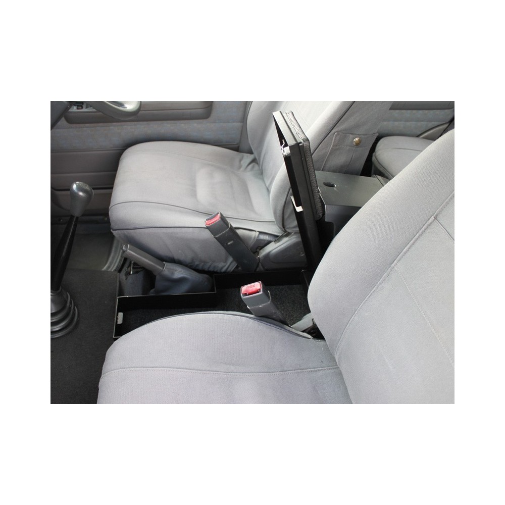Coffre-fort sous la console d’une Toyota Land Cruiser 76 - de Front Runner
