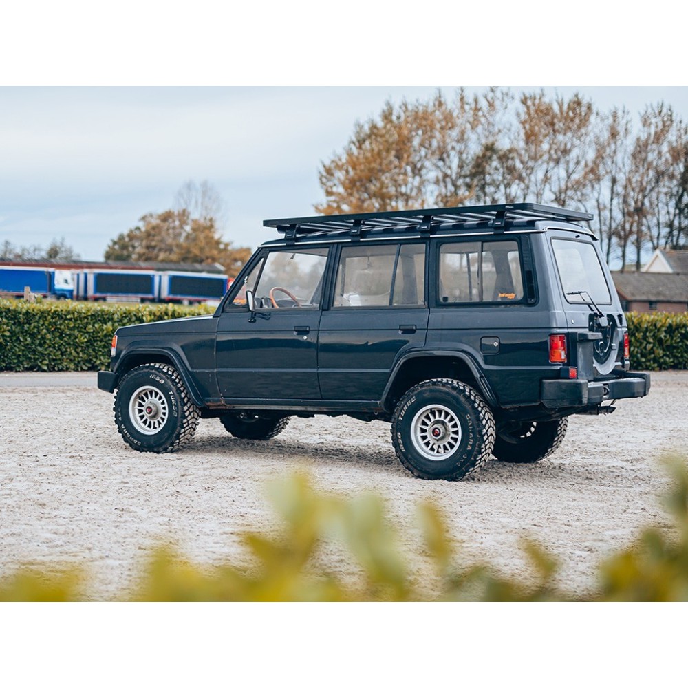 Kit de galerie Slimline II pour une Mitsubishi Pajero L040 (1982-1990)